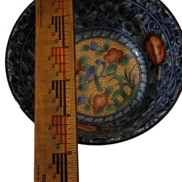 Japanese Rice bowl the color is blue with a bird on the bottom - Picture 5 of 6